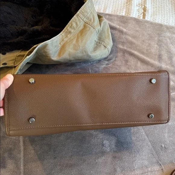 Urban Luxe Vegan Tote - Picture 6 of 8